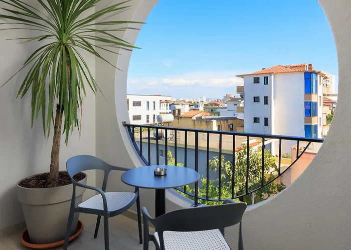 Apartment Tic Tac Toe Durrës