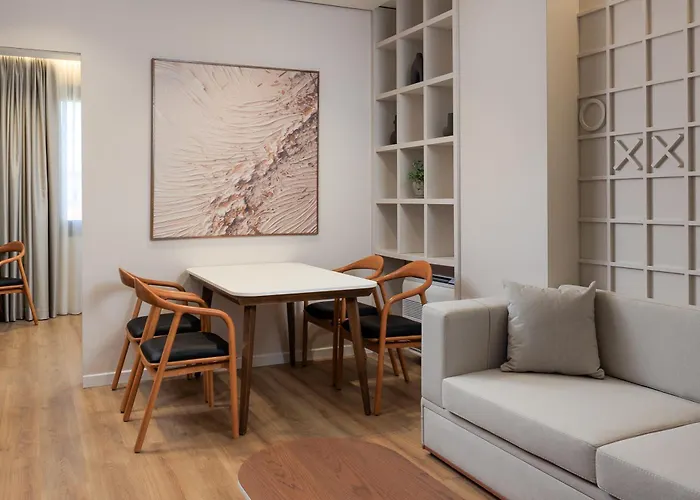 Tic Tac Toe Apartment