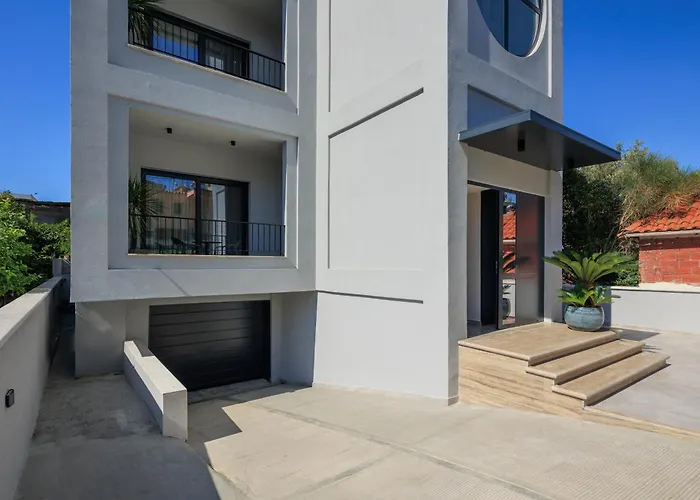 Tic Tac Toe Apartment Durrës