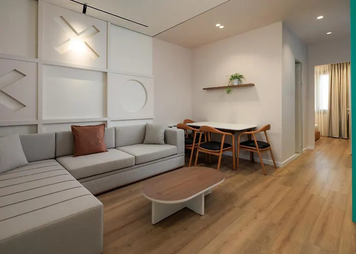 Tic Tac Toe Apartment